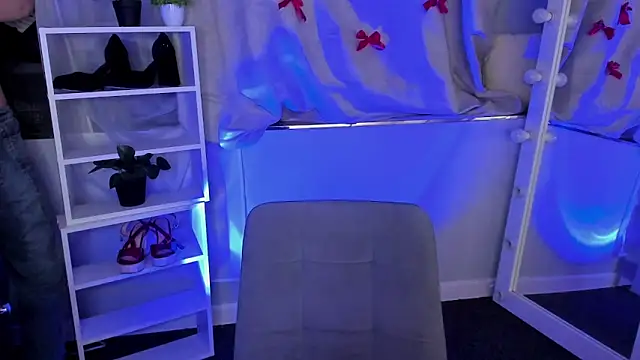 Snapshot of Sahara_Shields chatting on 03.21.25 Sahara Shields online show from 03.21.25