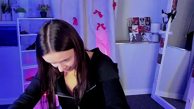 Snapshot of Sahara_Shields chatting on 09.11.25 Sahara Shields online show from 09.11.25