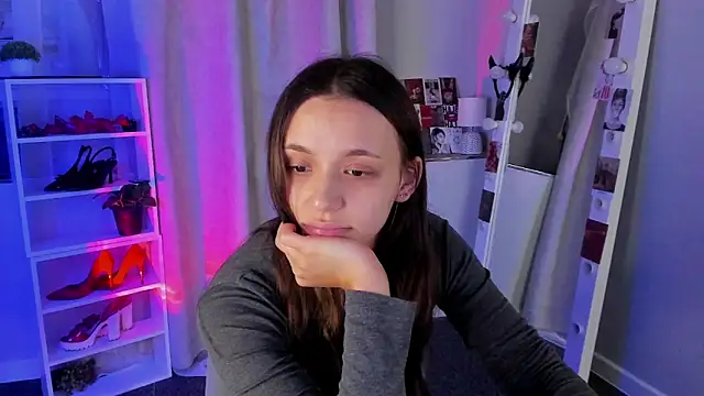 Snapshot of Sahara_Shields chatting on 09.24.25 Sahara Shields online show from 09.24.25