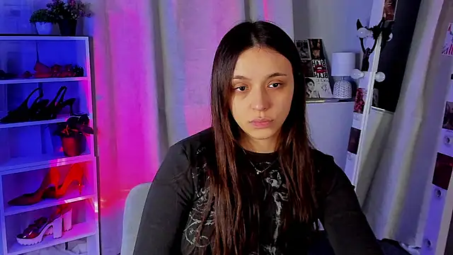 Snapshot of Sahara_Shields chatting on 10.05.25 Sahara Shields online show from 10.05.25