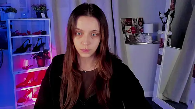 Snapshot of Sahara_Shields chatting on 11.04.25 Sahara Shields online show from 11.04.25