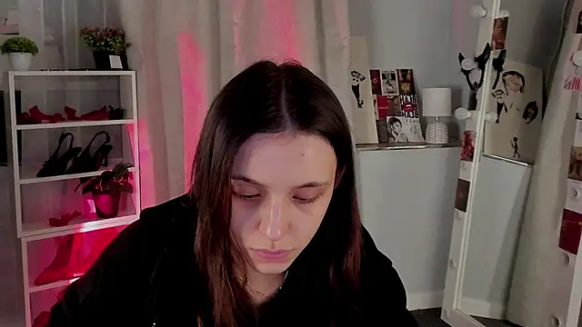 Snapshot of Sahara_Shields chatting on 11.06.25 Sahara Shields online show from 11.06.25