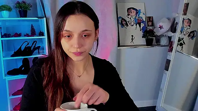 Snapshot of Sahara_Shields chatting on 12.15.25 Sahara Shields online show from 12.15.25