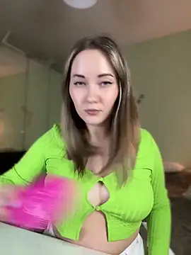 Kiss My Body online show from 01.21.25