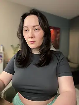 Snapshot of Kiss_My_Body chatting on 02.11.26 Kiss My Body online show from 02.11.26