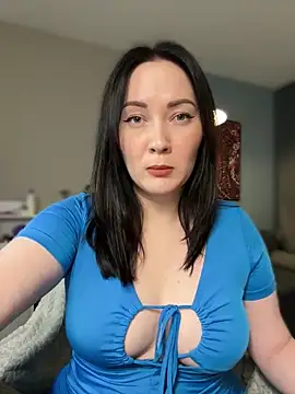 Snapshot of Kiss_My_Body chatting on 02.13.26 Kiss My Body online show from 02.13.26