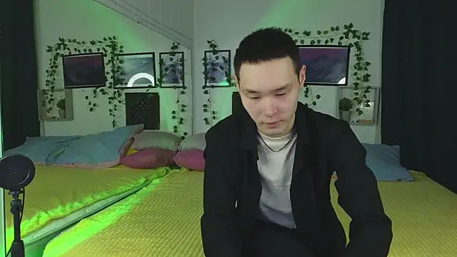 Snapshot of M_Jasper chatting on 02.10.25 M Jasper online show from 02.10.25