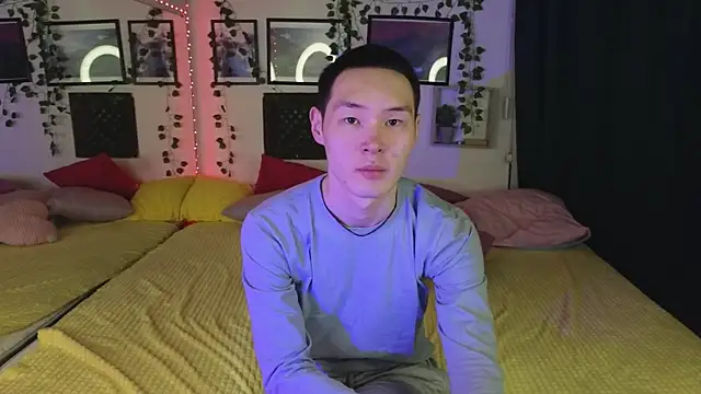 Snapshot of M_Jasper chatting on 02.13.25 M Jasper online show from 02.13.25