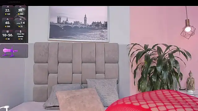 janna lopez  online show from 11.15.25