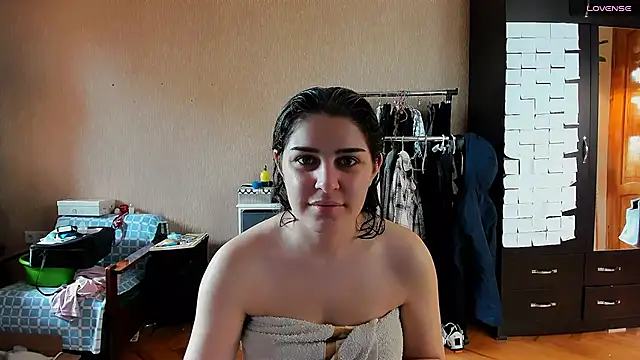 Snapshot of _Roselina_ chatting on 04.23.26 Roselina online show from 04.23.26