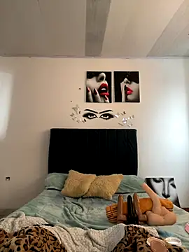 Keyler True18 online show from 09.19.25