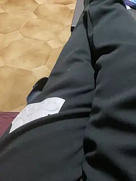 Snapshot of sempreilmio2 chatting on 02.22.25 sempreilmio2 online show from 02.22.25