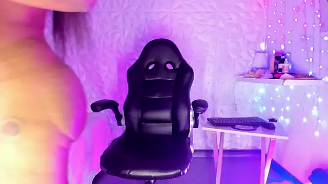 Snapshot of Karen_morena chatting on 01.24.25 Karen morena online show from 01.24.25