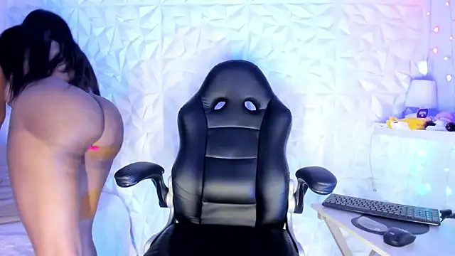 Snapshot of Karen_morena chatting on 01.24.25 Karen morena online show from 01.24.25