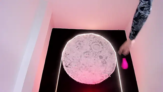 EthaanCox online show from 11.08.25