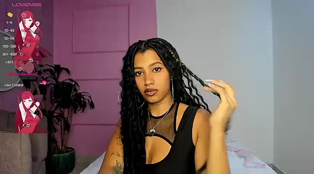 Snapshot of Missangeldust16 chatting on 01.13.25 Missangeldust16 online show from 01.13.25