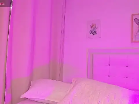 Snapshot of Missangeldust16 chatting on 02.10.25 Missangeldust16 online show from 02.10.25