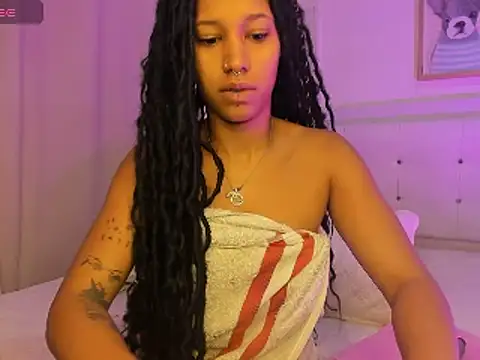 Snapshot of Missangeldust16 chatting on 02.11.25 Missangeldust16 online show from 02.11.25