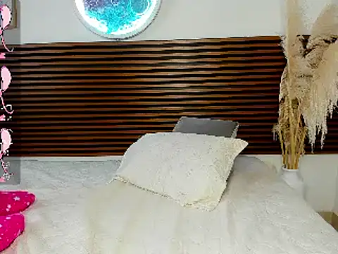 Snapshot of Missangeldust16 chatting on 03.18.25 Missangeldust16 online show from 03.18.25