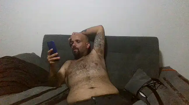 Snapshot of Chubi6669 chatting on 02.04.25 Chubi6669 online show from 02.04.25