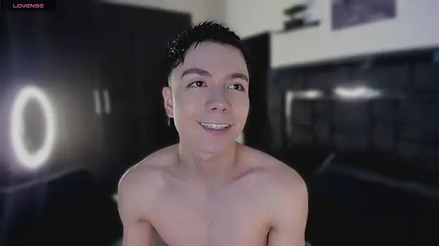 alanblack1 online show from 04.03.26