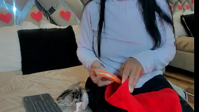 raquell moore online show from 02.20.25