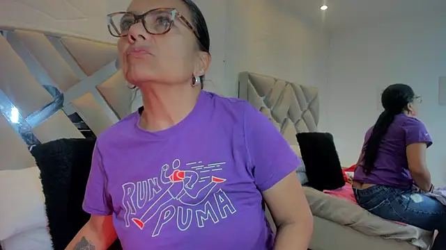 raquell moore online show from 03.03.25