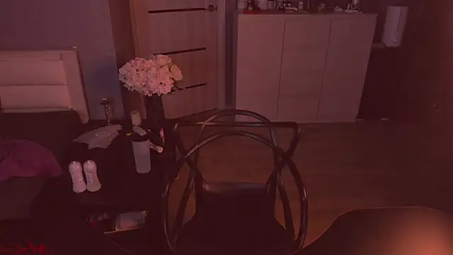 Snapshot of foxy_jpg chatting on 11.09.25 foxy jpg online show from 11.09.25