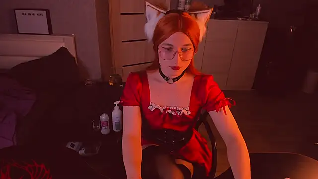 Snapshot of foxy_jpg chatting on 12.16.25 foxy jpg online show from 12.16.25