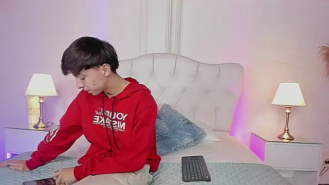 ethan and ava online show from 03.22.25