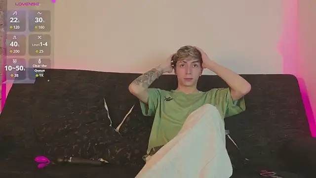Snapshot of ethan_and_ava chatting on 06.04.26 ethan and ava online show from 06.04.26