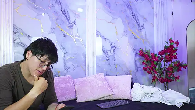 vanilla hot online show from 09.19.25