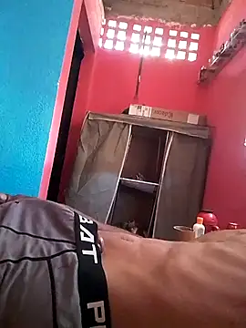 Snapshot of 1662 chatting on 12.21.25 1662 online show from 12.21.25