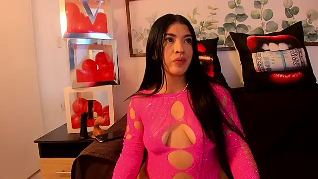 Snapshot of NicolettaLima chatting on 02.18.25 NicolettaLima online show from 02.18.25