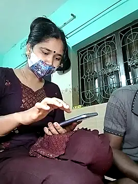 Snapshot of Sexy-Couple20 chatting on 02.01.25 Sexy-Couple20 online show from 02.01.25