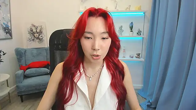 Snapshot of AnnaReyla chatting on 06.14.26 AnnaReyla online show from 06.14.26