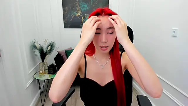 Snapshot of AnnaReyla chatting on 06.17.26 AnnaReyla online show from 06.17.26