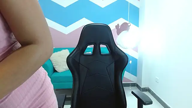 miss honey01 online show from 02.22.25