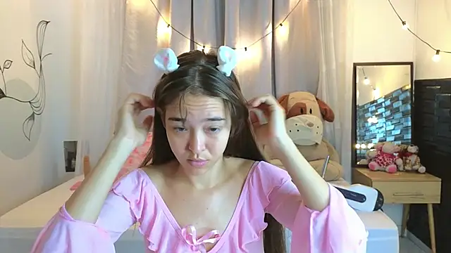 SERAFINA  online show from 12.04.25