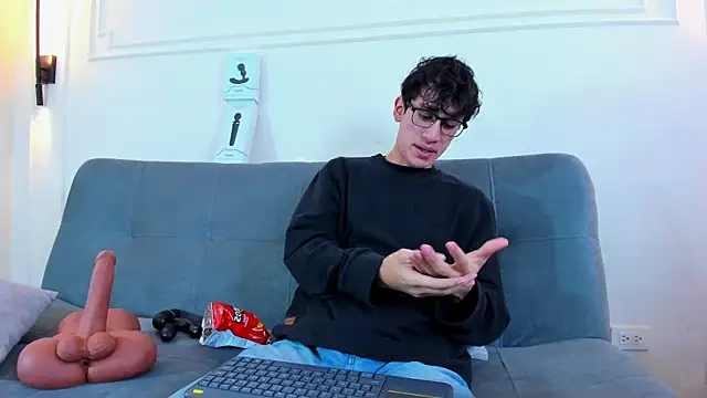 Cum hunters online show from 12.14.25