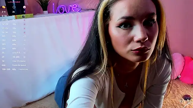 too sexxxy online show from 03.11.25