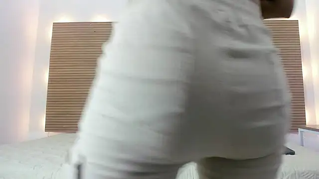 Snapshot of LucyCanel chatting on 02.27.25 LucyCanel online show from 02.27.25