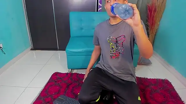 Snapshot of CoupleTwink12 chatting on 02.01.25 CoupleTwink12 online show from 02.01.25