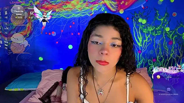 lucie petite online show from 03.05.26