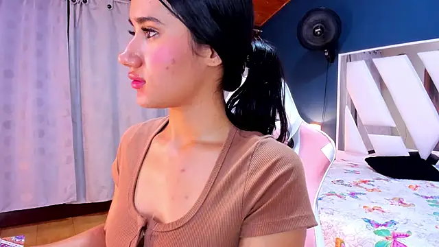 Alondra Cutie online show from 03.19.25