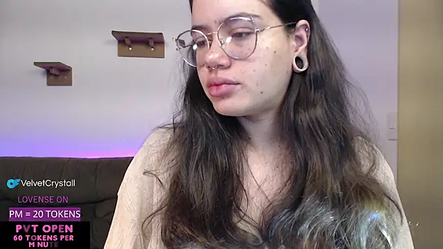 crystalll room online show from 11.12.25