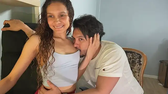 Snapshot of RagnarLothbrokXX chatting on 11.22.25 RagnarLothbrokXX online show from 11.22.25