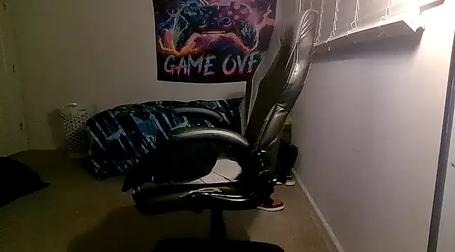 Snapshot of PerroDemonioHot chatting on 02.17.25 PerroDemonioHot online show from 02.17.25