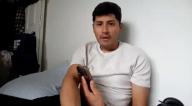 Snapshot of PerroDemonioHot chatting on 03.13.25 PerroDemonioHot online show from 03.13.25