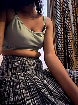 Snapshot of Charlieangel01 chatting on 11.05.25 Charlieangel01 online show from 11.05.25